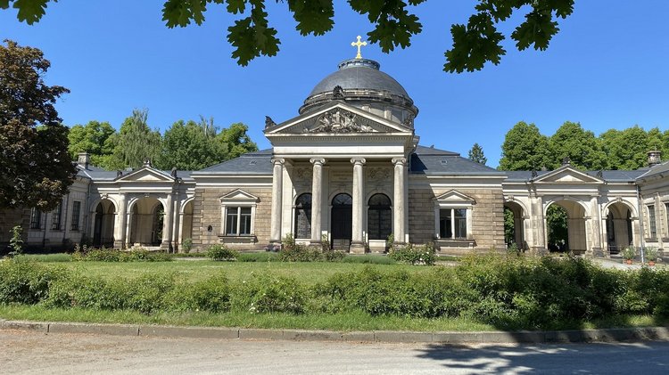 Feierhalle Johannisfriedhof